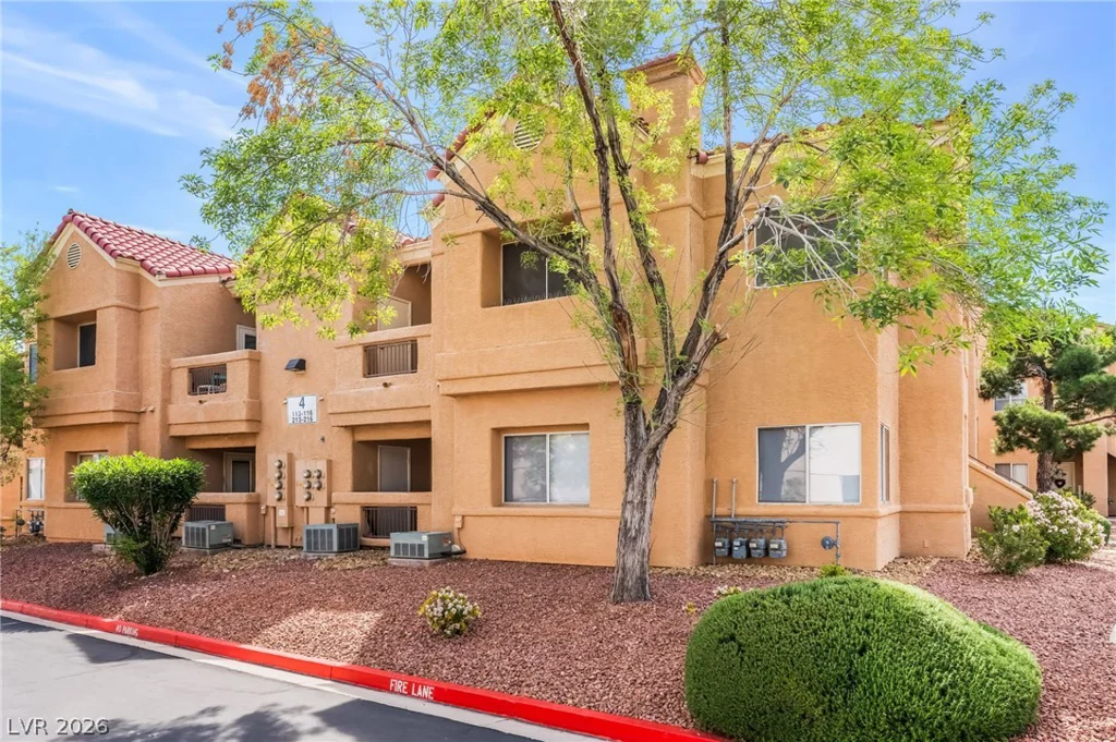 900 Heavenly Hills, Las Vegas, NV 89145