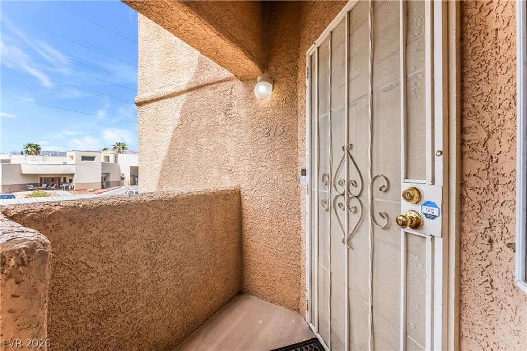 900 Heavenly Hills, Las Vegas, NV 89145