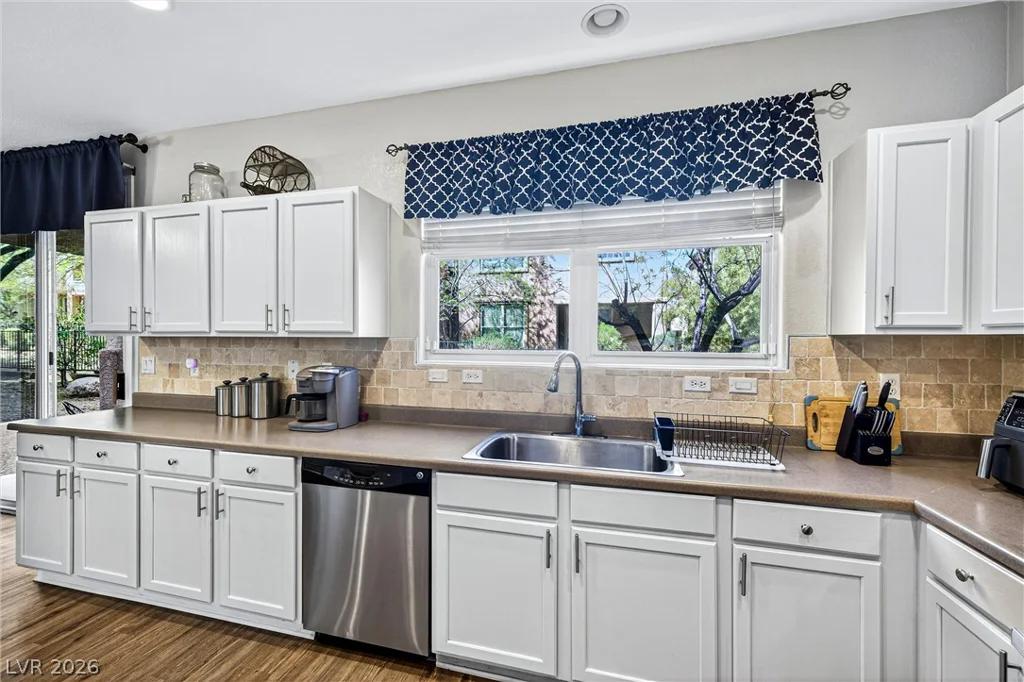 8796 Salvestrin Point, Las Vegas, NV 89148