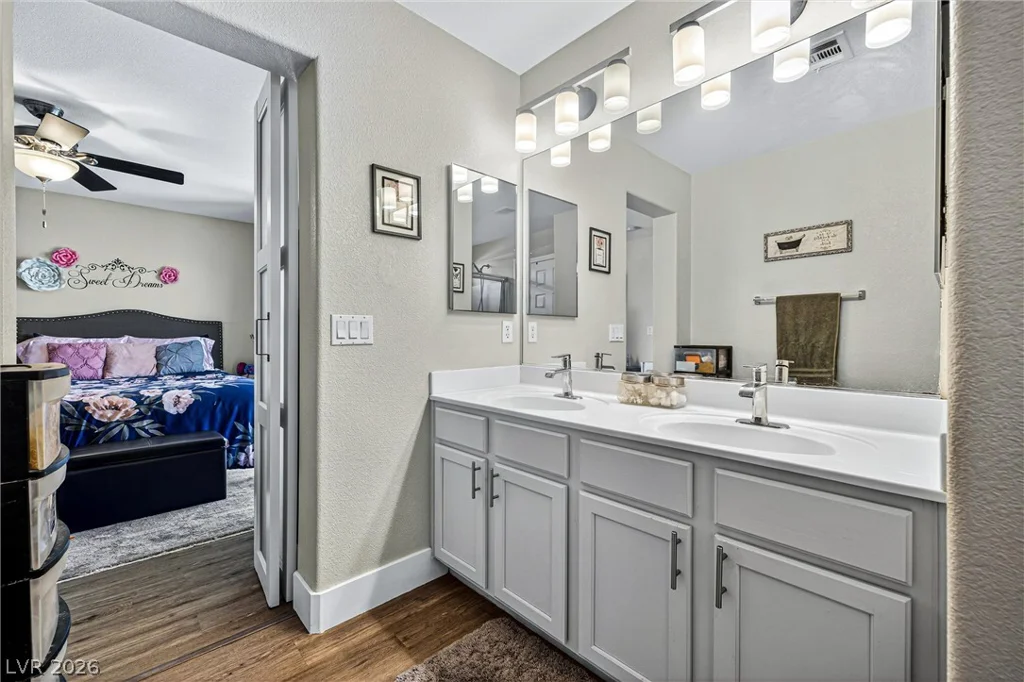 8796 Salvestrin Point, Las Vegas, NV 89148