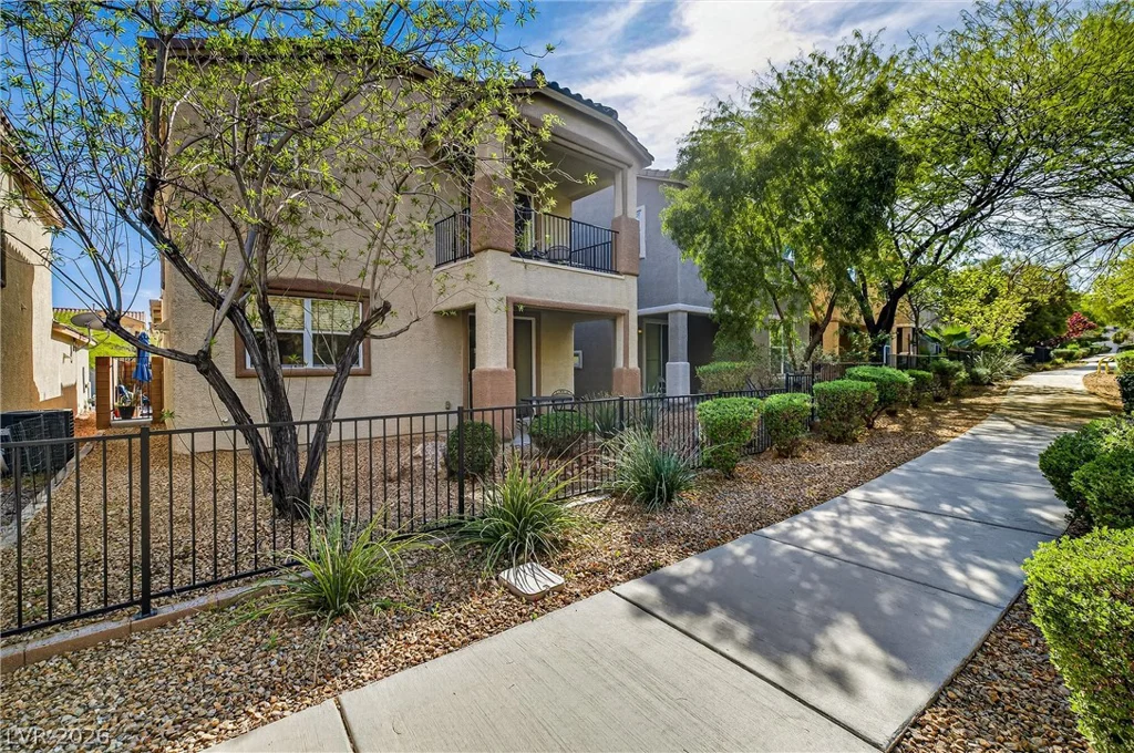8796 Salvestrin Point, Las Vegas, NV 89148