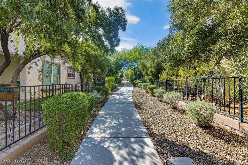 8796 Salvestrin Point, Las Vegas, NV 89148