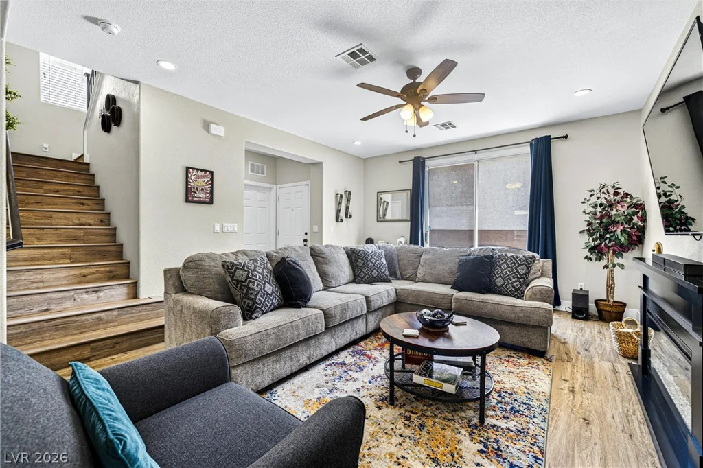 8796 Salvestrin Point, Las Vegas, NV 89148
