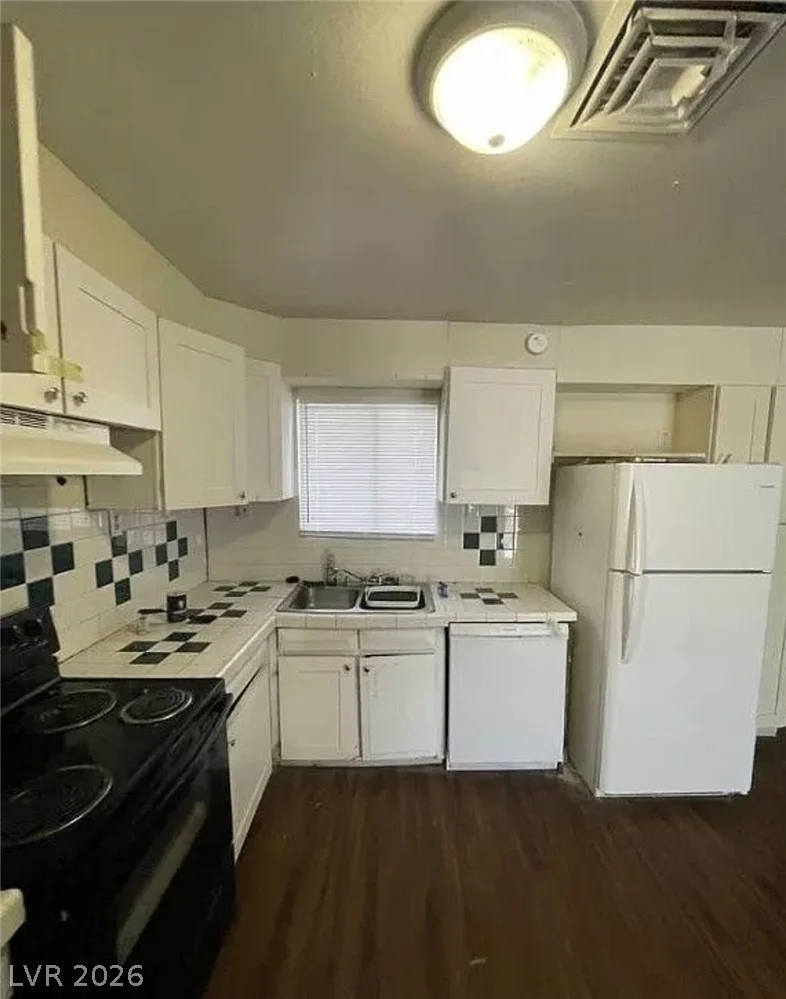 4341 San Mateo, North Las Vegas, NV 89032