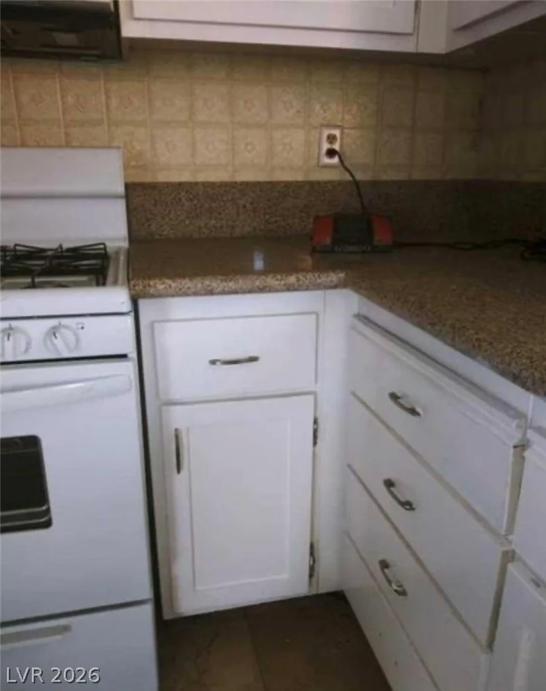 1936 ST Lawrence, Las Vegas, NV 89108