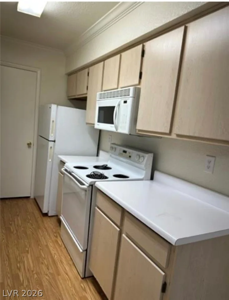 8101 Flamingo, Las Vegas, NV 89147