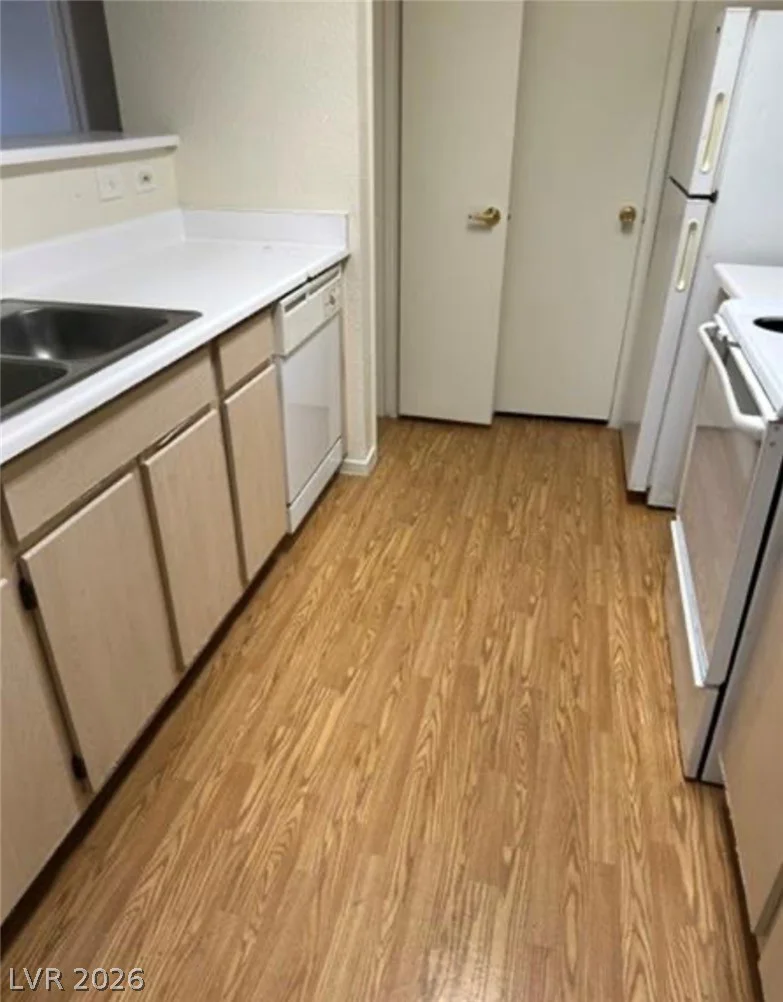8101 Flamingo, Las Vegas, NV 89147