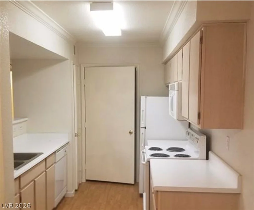 8101 Flamingo, Las Vegas, NV 89147