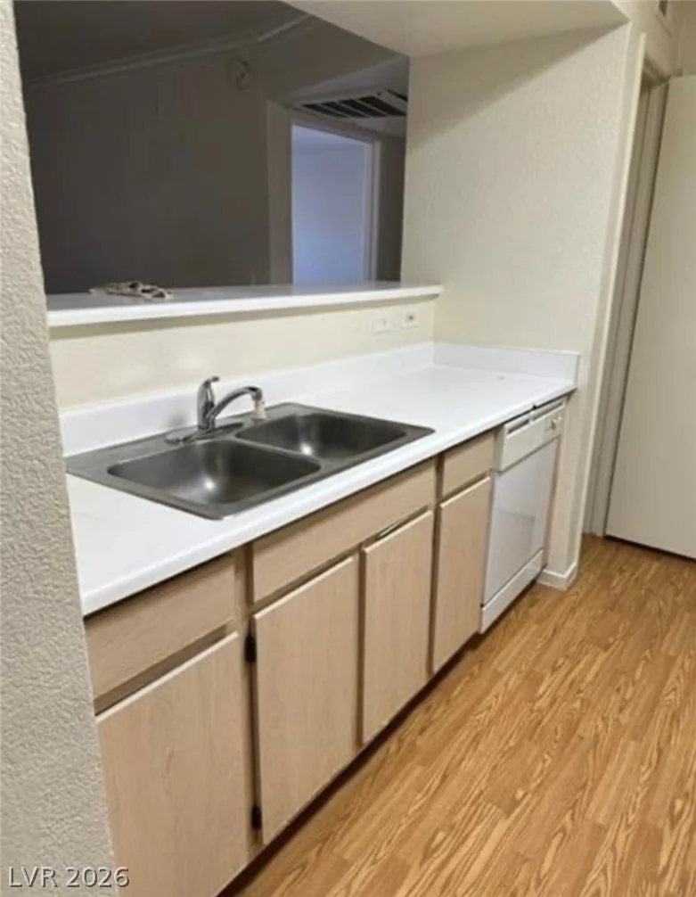 8101 Flamingo, Las Vegas, NV 89147