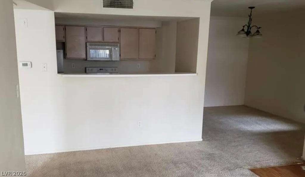 8101 Flamingo, Las Vegas, NV 89147