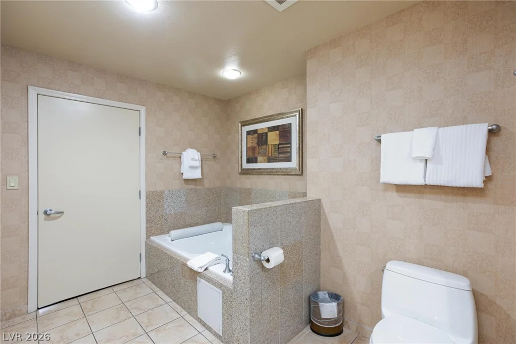 211 Flamingo, Las Vegas, NV 89169