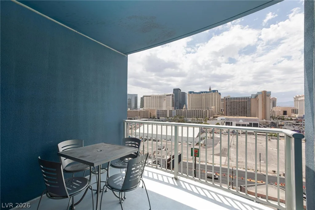 211 Flamingo, Las Vegas, NV 89169