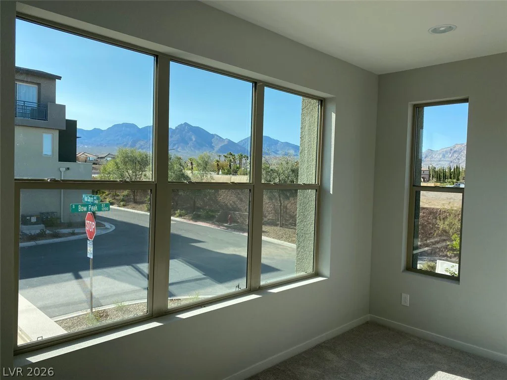 1246 Bow Peak, Las Vegas, NV 89135