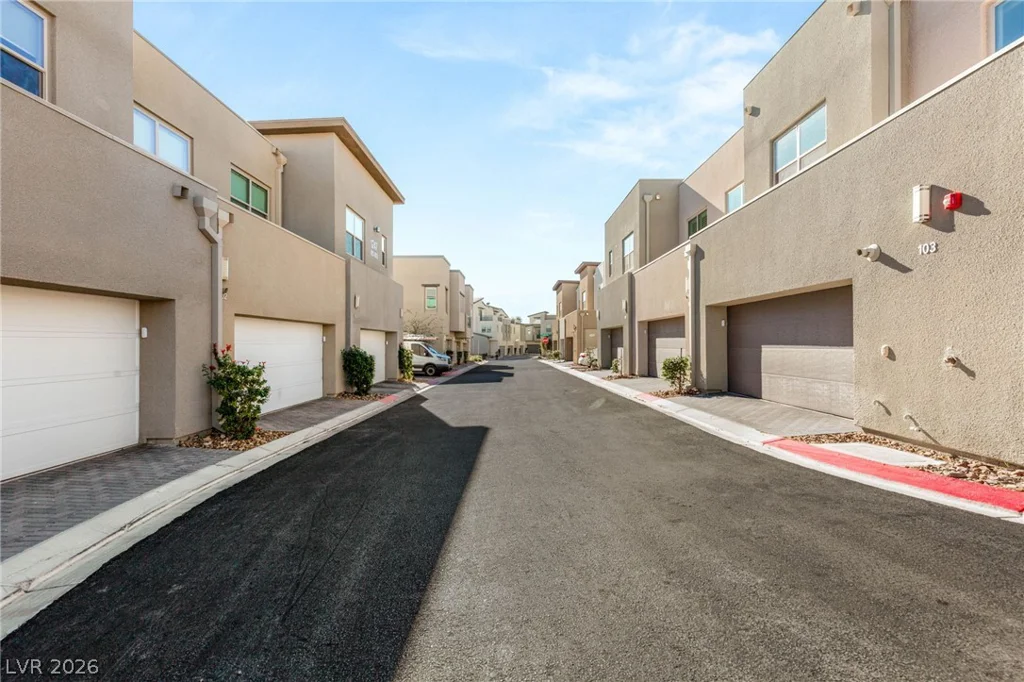 1246 Bow Peak, Las Vegas, NV 89135