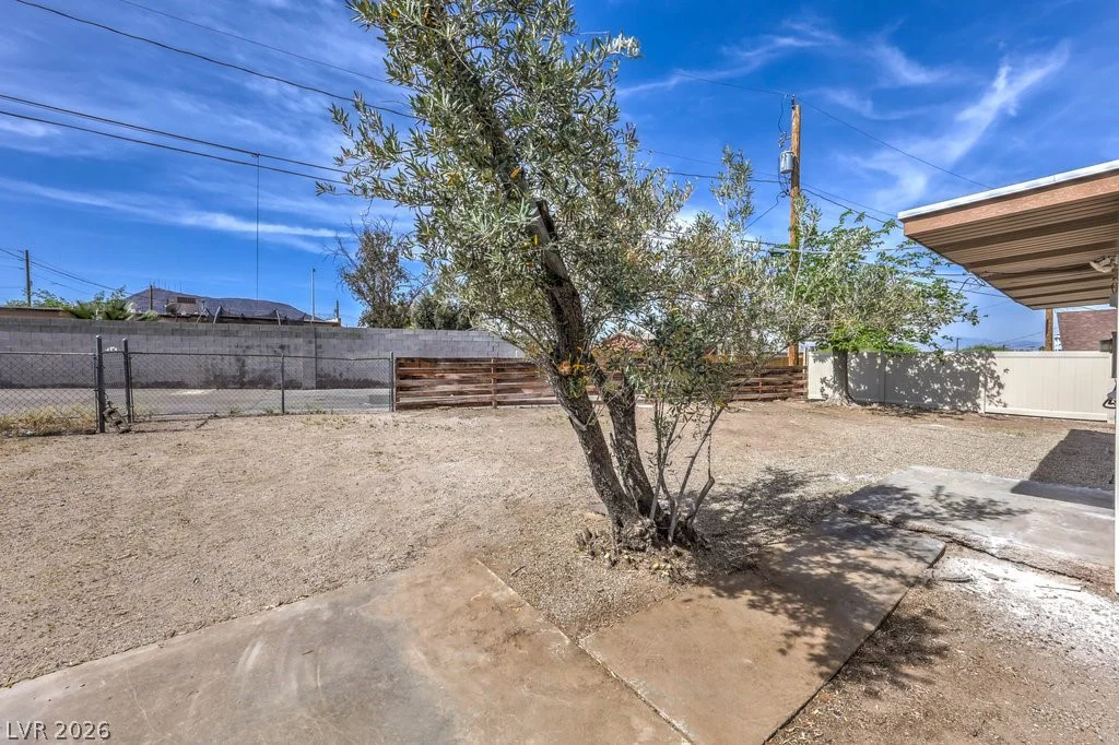 10 California, Henderson, NV 89015