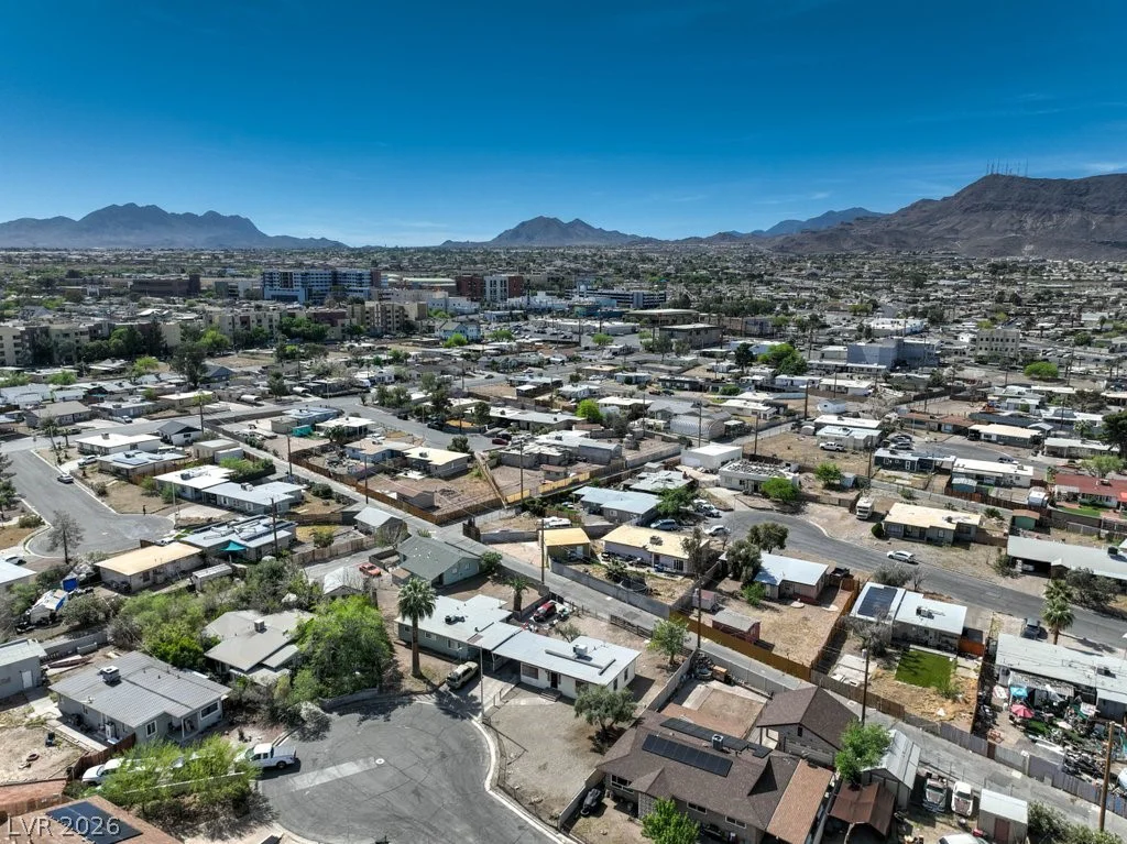 10 California, Henderson, NV 89015