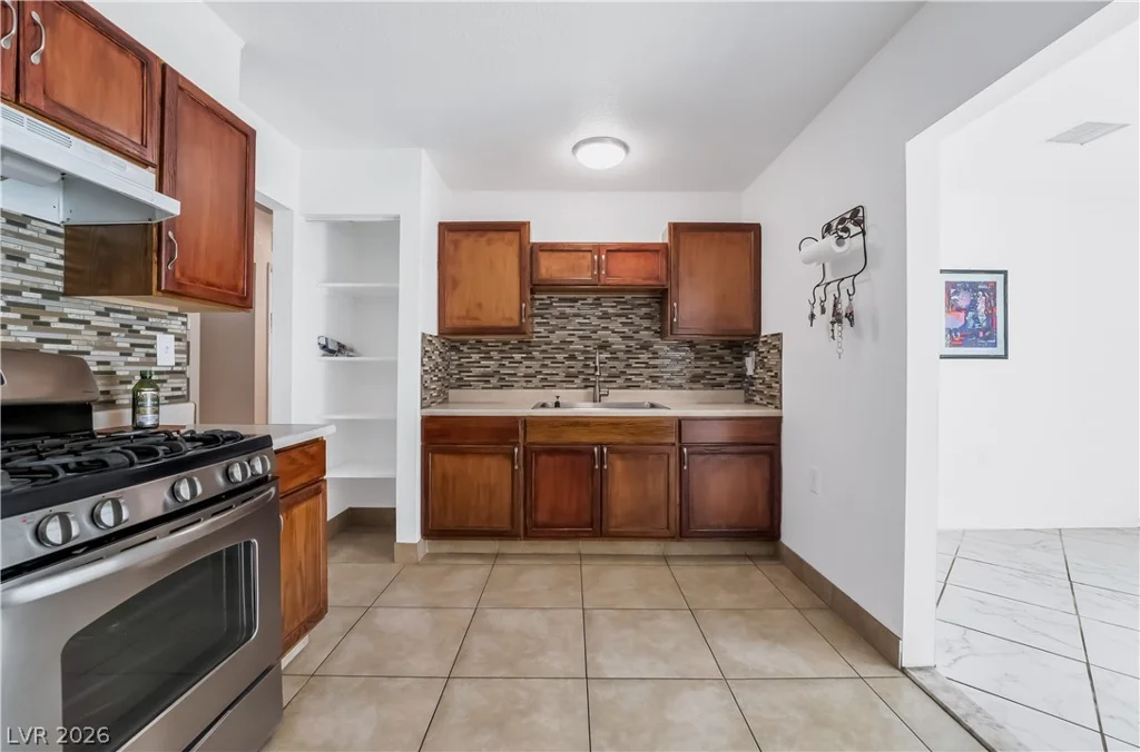 4971 Orinda, Las Vegas, NV 89120