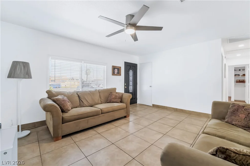 4971 Orinda, Las Vegas, NV 89120