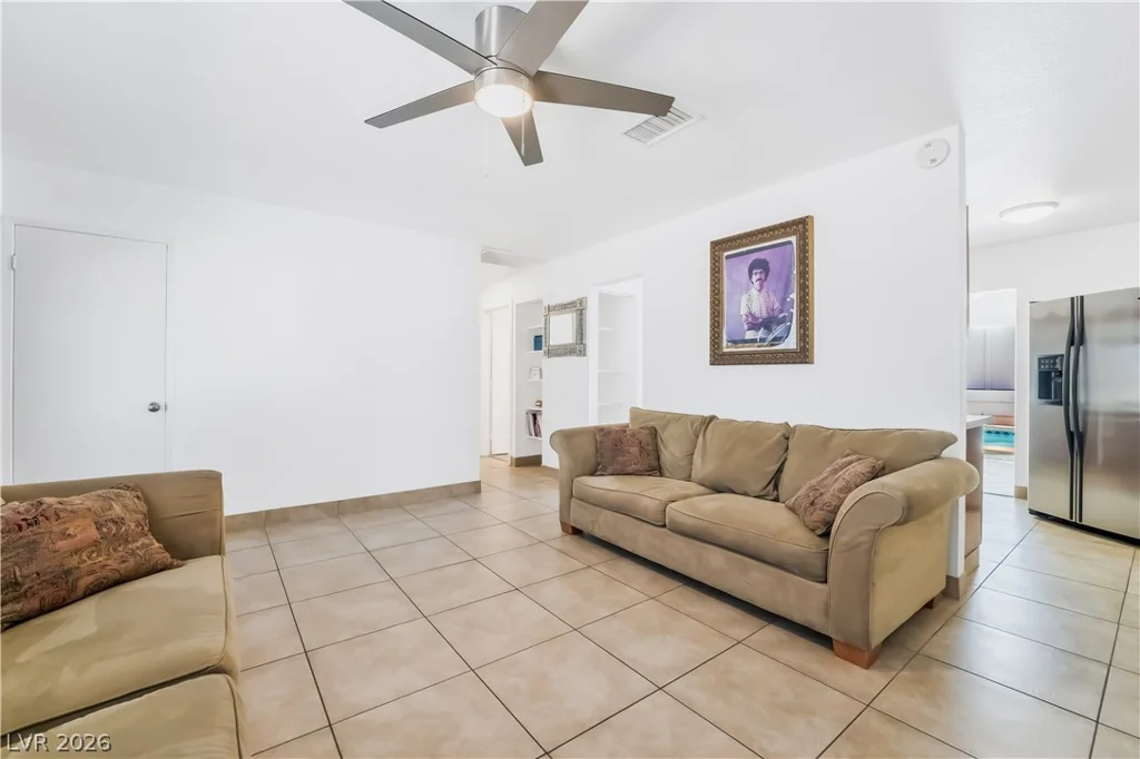 4971 Orinda, Las Vegas, NV 89120