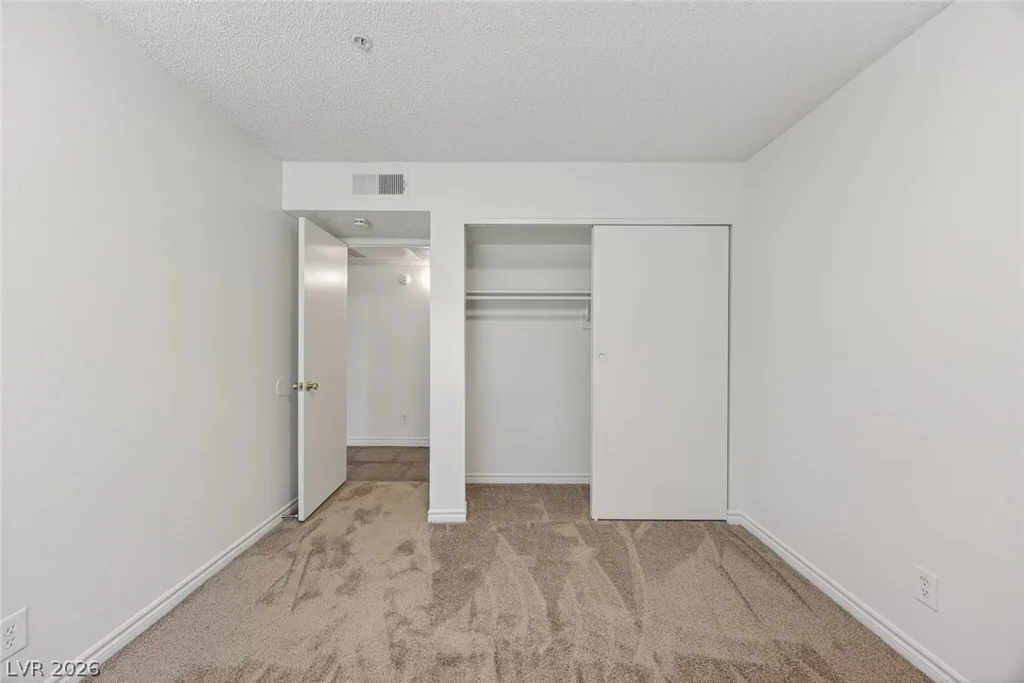 2121 Blue Breeze, Las Vegas, NV 89128