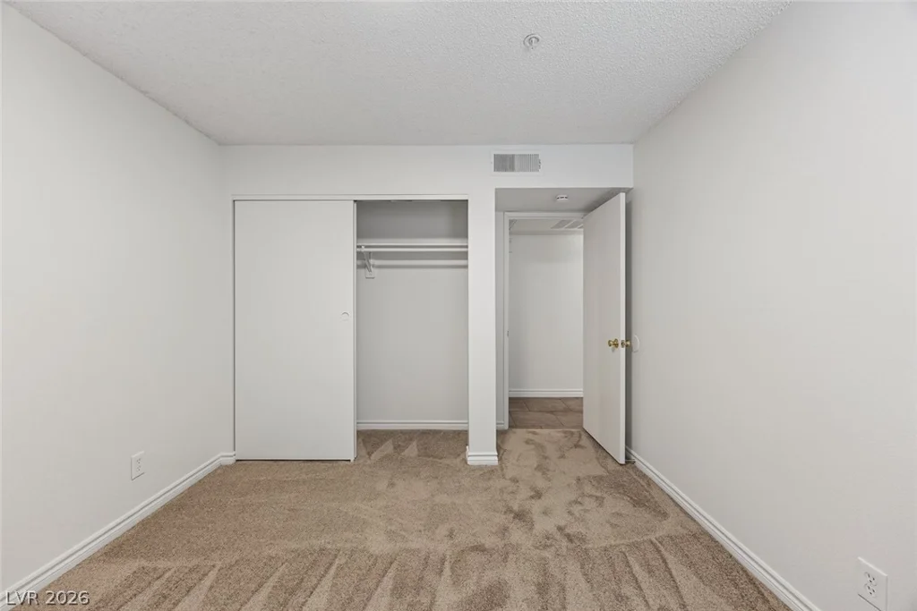 2121 Blue Breeze, Las Vegas, NV 89128