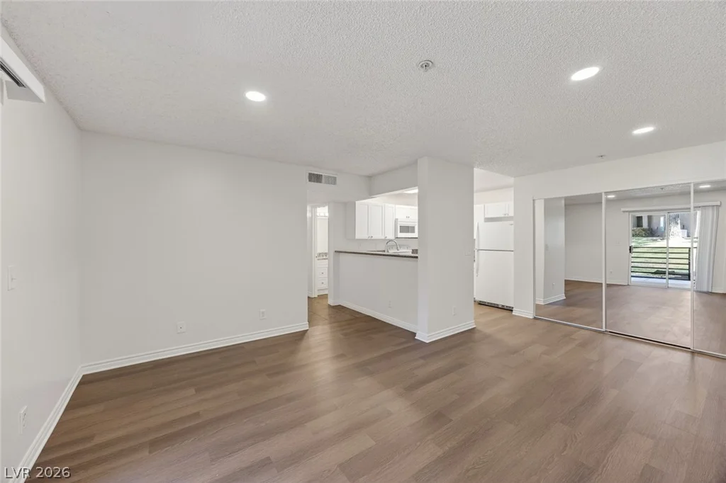 2121 Blue Breeze, Las Vegas, NV 89128