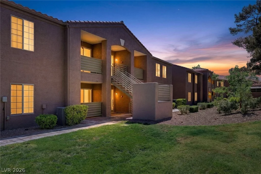 2121 Blue Breeze, Las Vegas, NV 89128