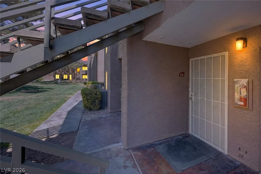 2121 Blue Breeze, Las Vegas, NV 89128