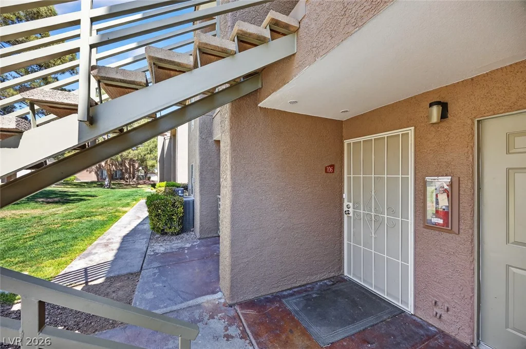 2121 Blue Breeze, Las Vegas, NV 89128