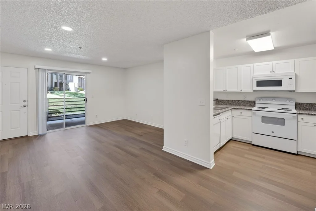 2121 Blue Breeze, Las Vegas, NV 89128