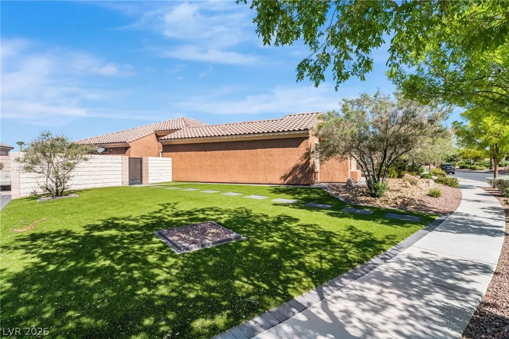8113 Bay Dunes, Las Vegas, NV 89131