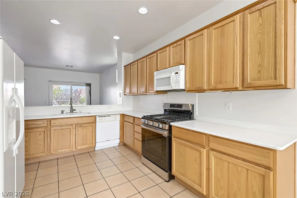 2141 Sawtooth Mountain, Henderson, NV 89044