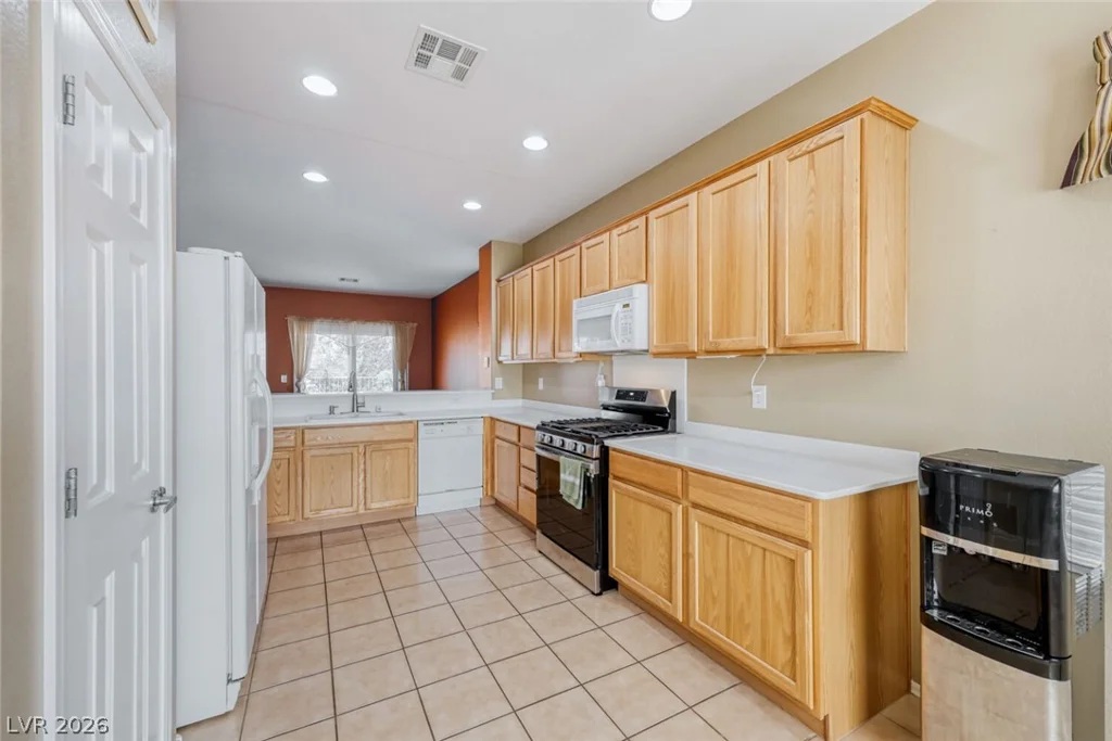 2141 Sawtooth Mountain, Henderson, NV 89044