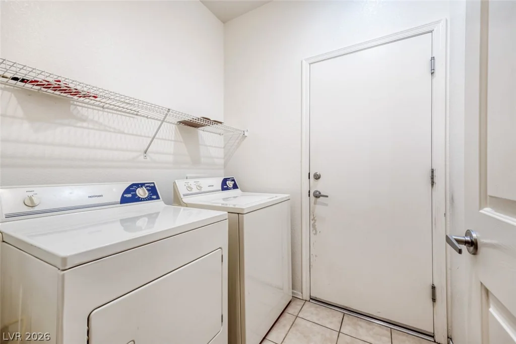 2141 Sawtooth Mountain, Henderson, NV 89044