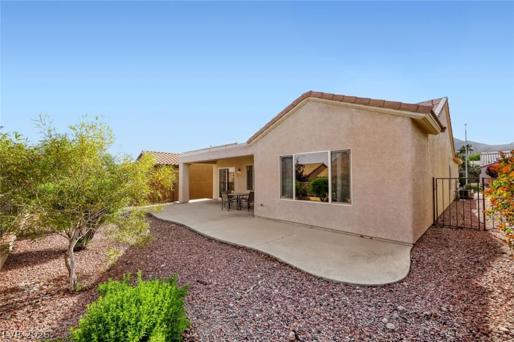 2141 Sawtooth Mountain, Henderson, NV 89044