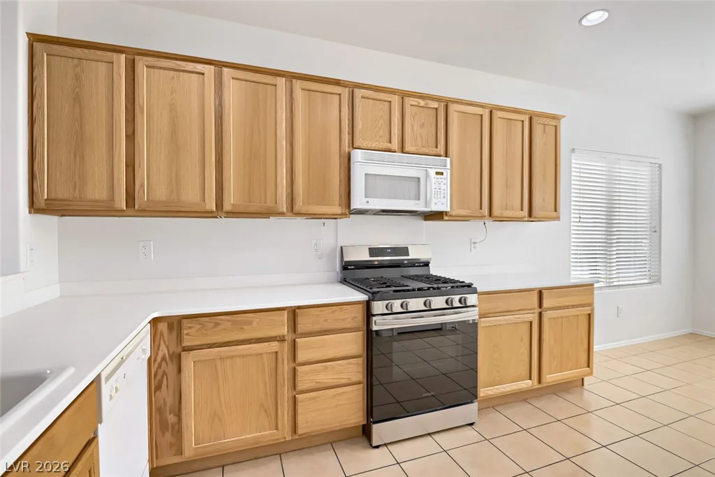 2141 Sawtooth Mountain, Henderson, NV 89044