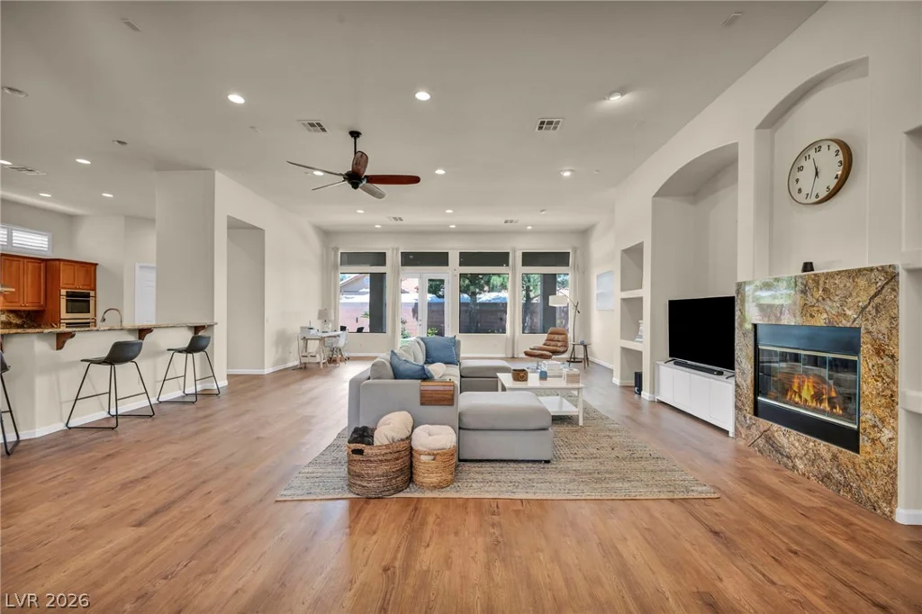 4528 Velvet Crest, Las Vegas, NV 89139