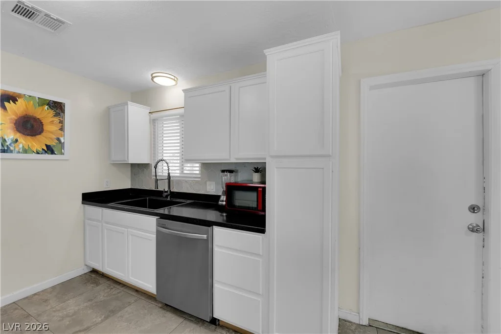 5280 Vicksburg, Las Vegas, NV 89122