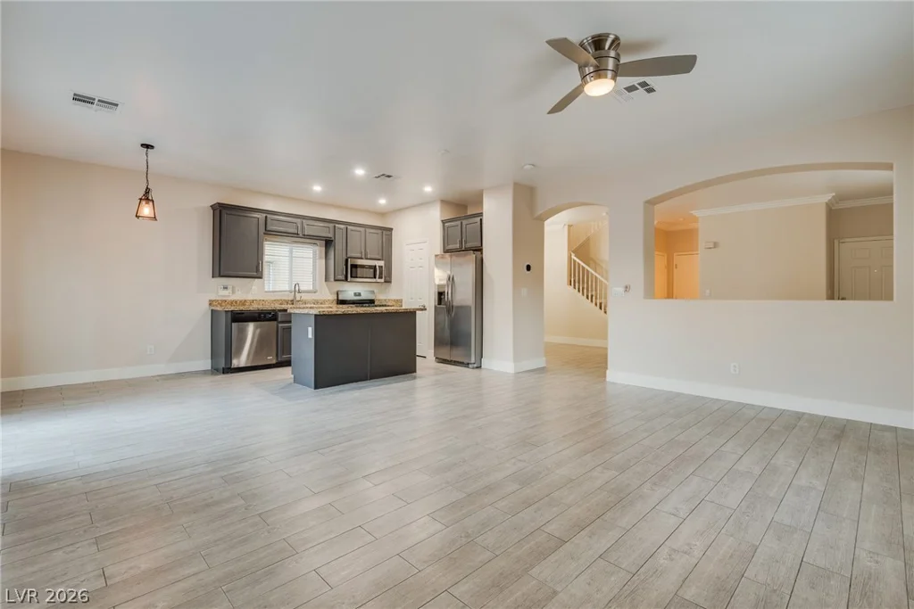 40 Hoke Edward, North Las Vegas, NV 89031