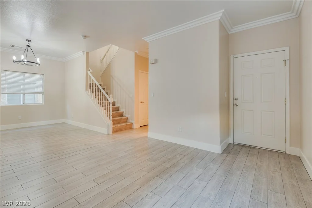 40 Hoke Edward, North Las Vegas, NV 89031