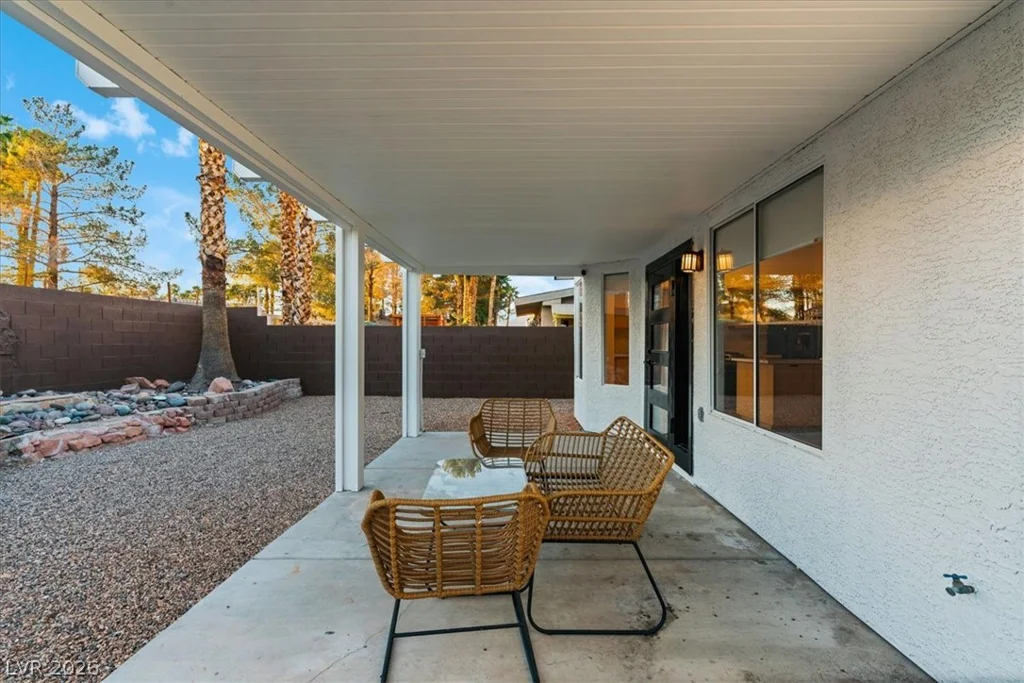4818 Carefree, Las Vegas, NV 89122