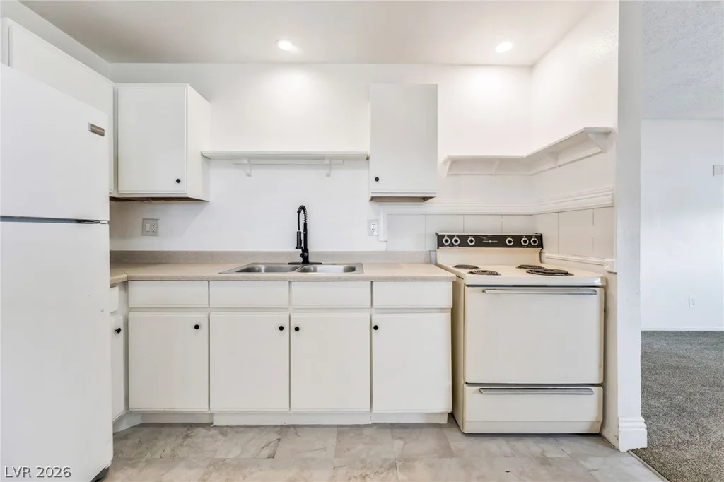 242 Nebraska, Henderson, NV 89015