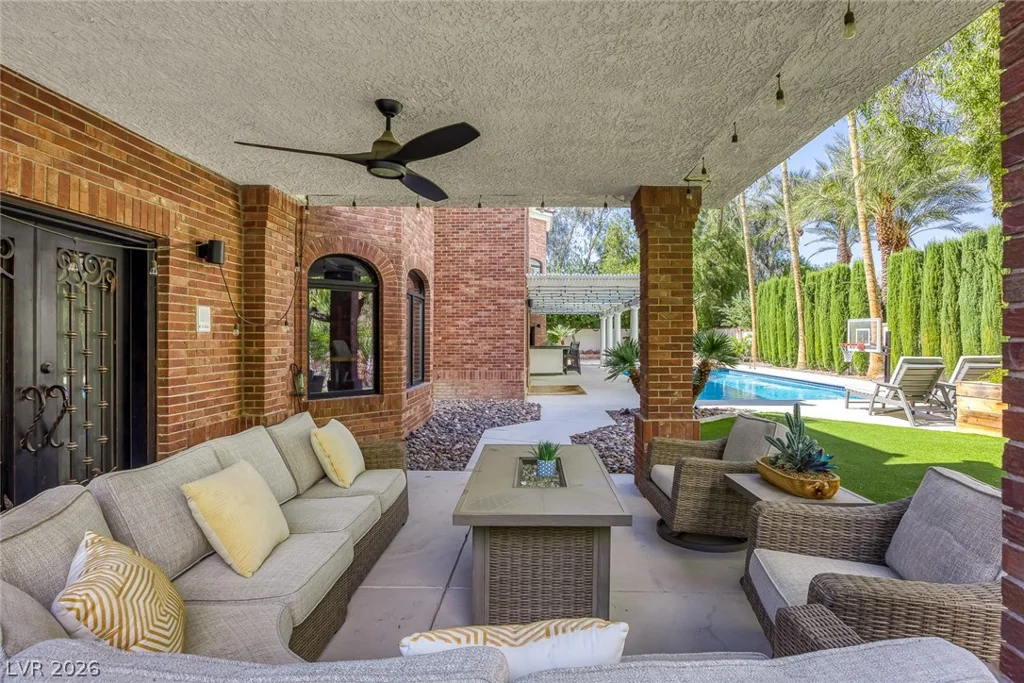 2239 Chatsworth, Henderson, NV 89074