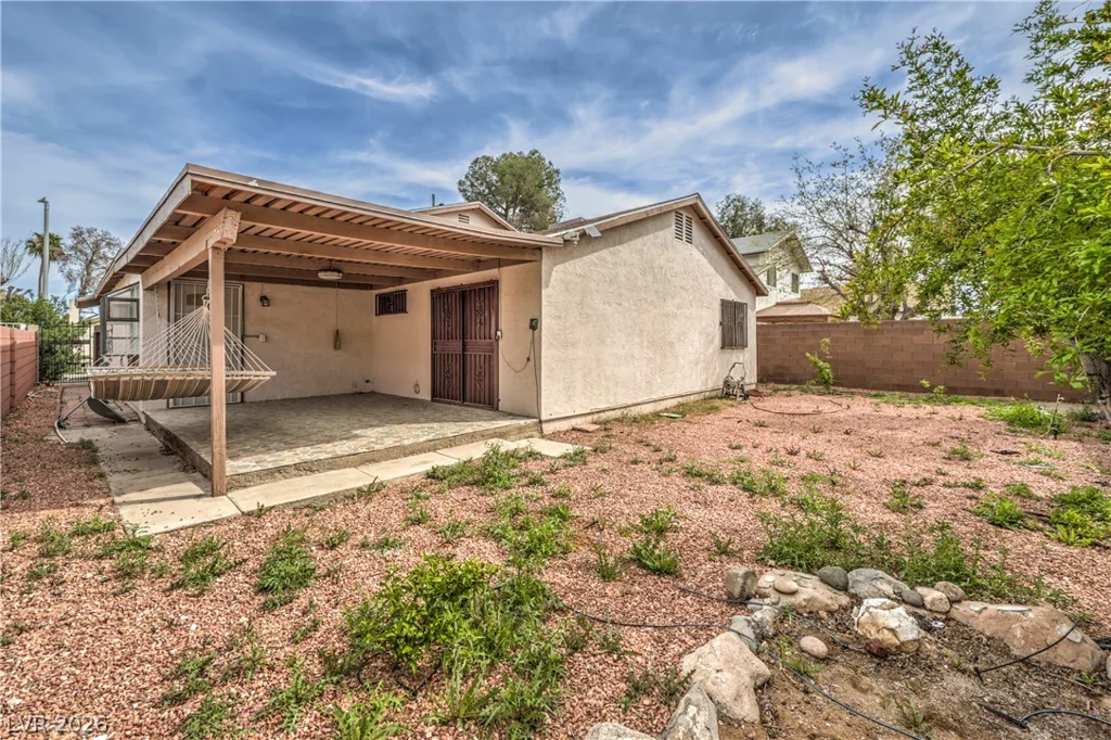 4775 Woodridge, Las Vegas, NV 89121