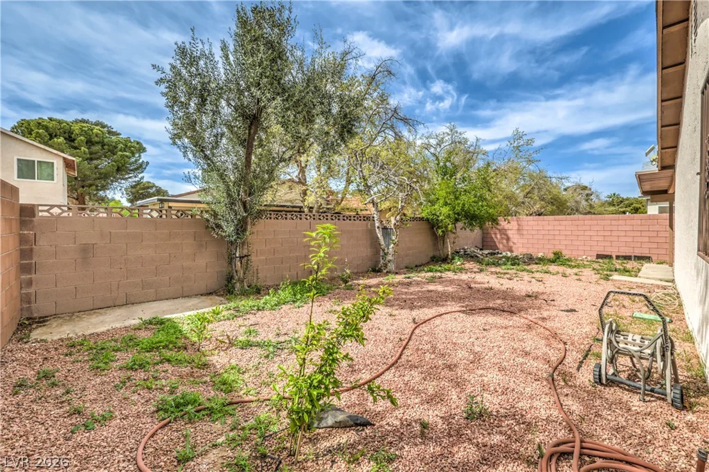 4775 Woodridge, Las Vegas, NV 89121