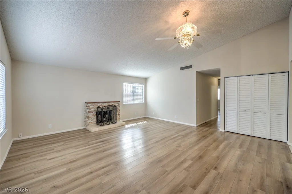 4775 Woodridge, Las Vegas, NV 89121