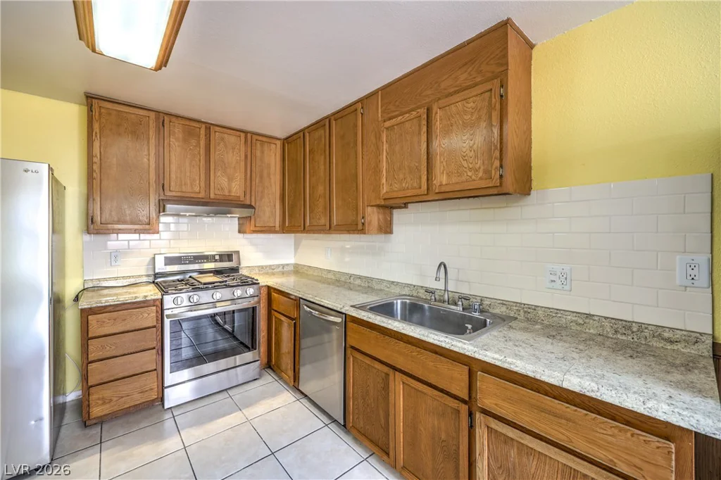 4775 Woodridge, Las Vegas, NV 89121