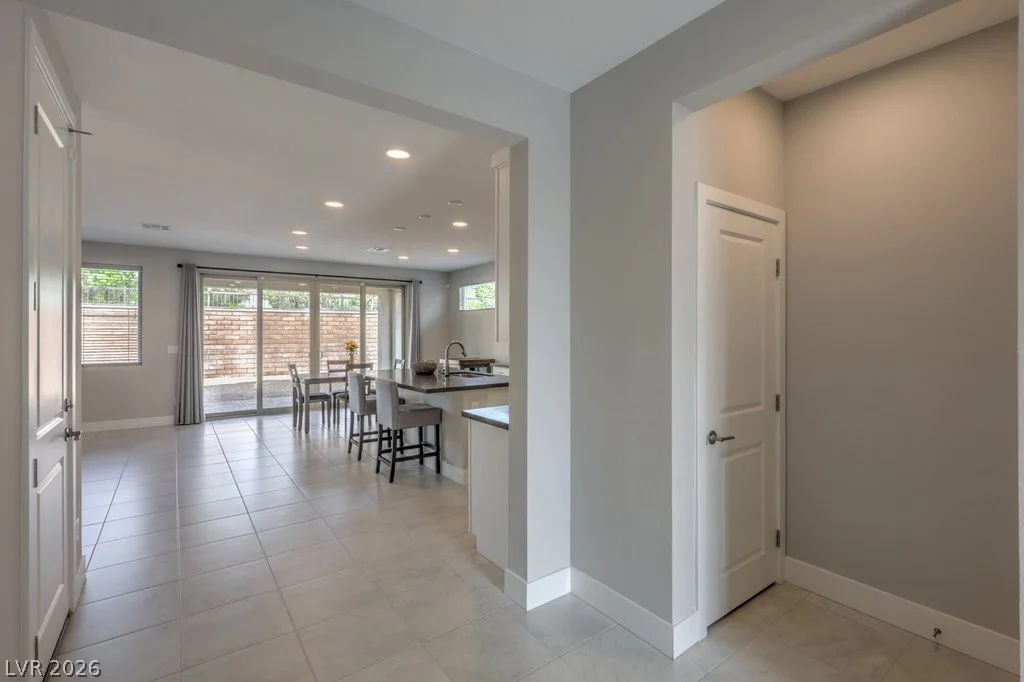 6935 Desert Finch, North Las Vegas, NV 89084