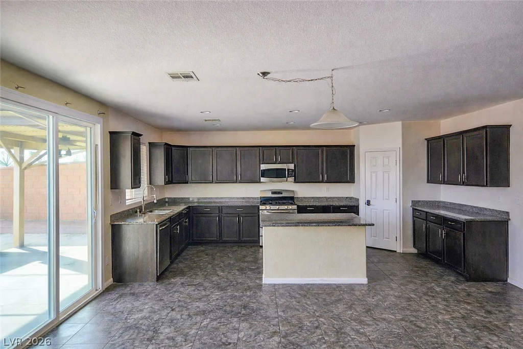 351 Caneflower, North Las Vegas, NV 89031
