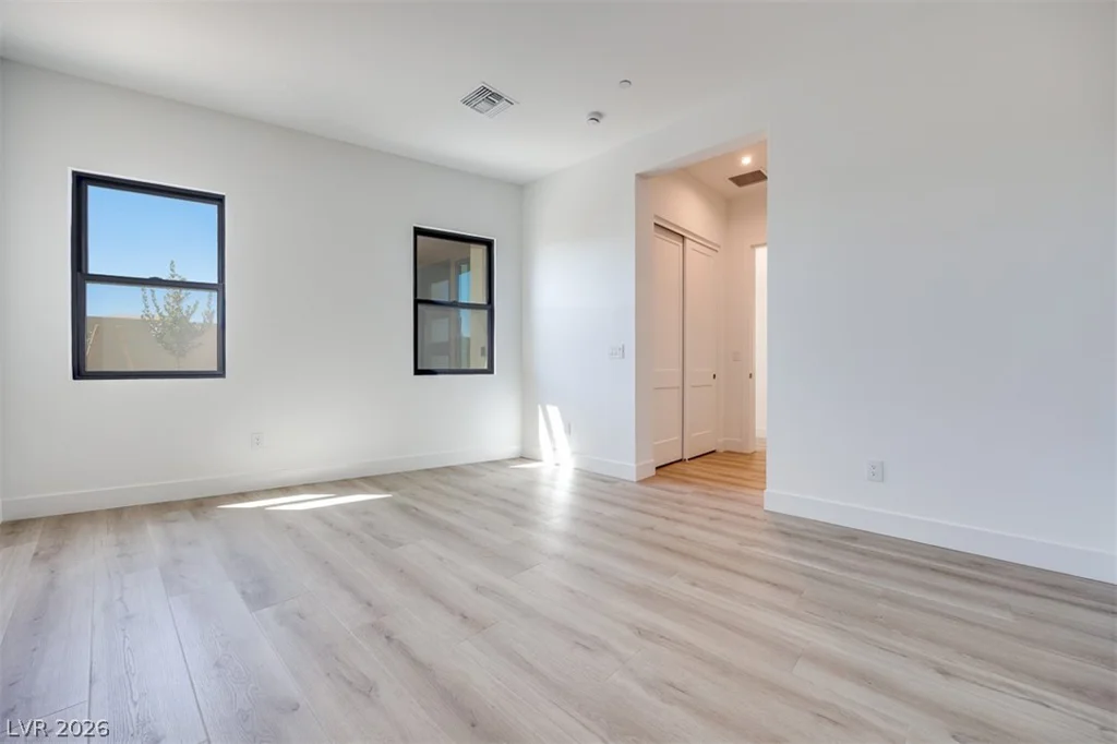 51 Parkwood Ridge, Las Vegas, NV 89138